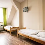 Royal Hotel *